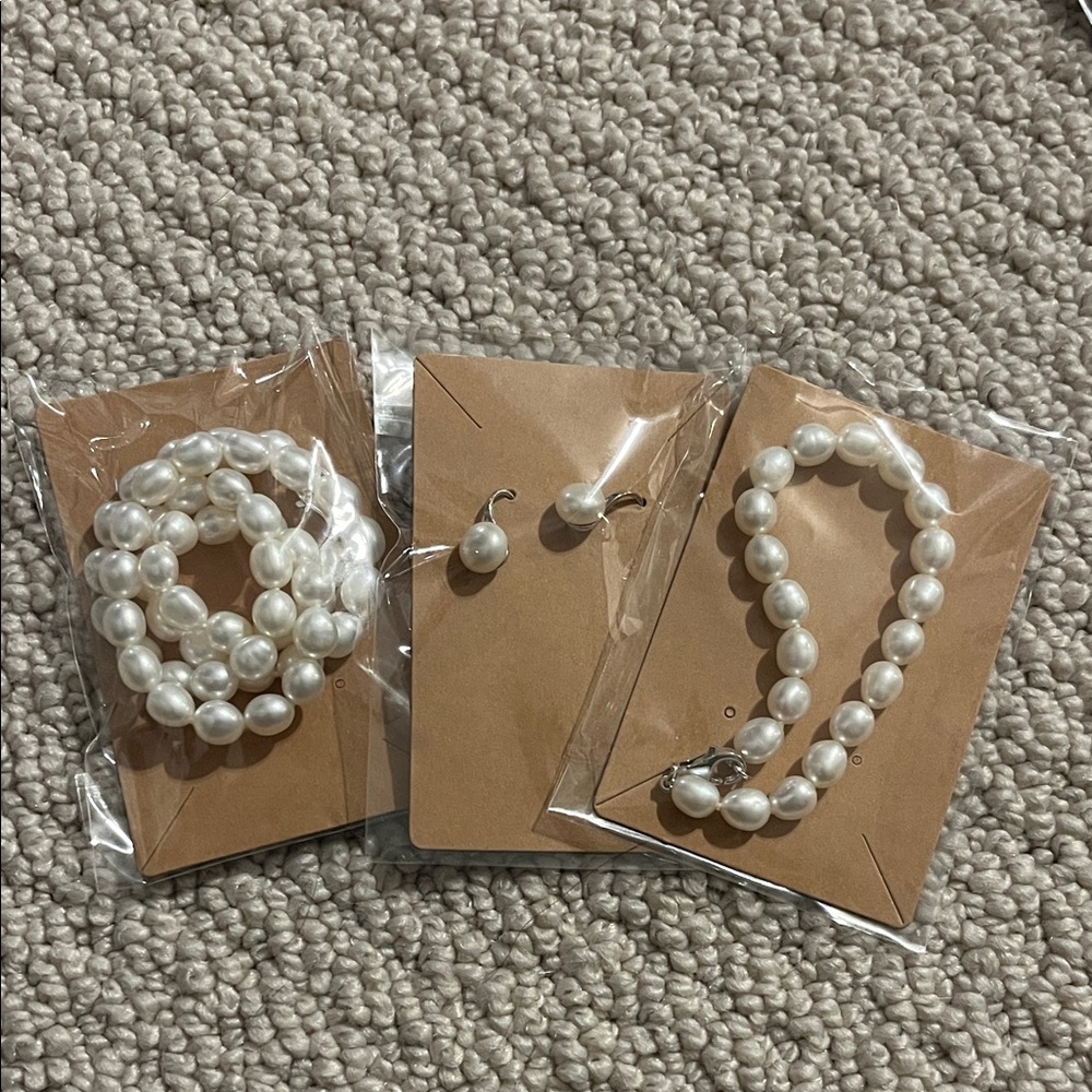 Elegant Pearl Jewelry Set